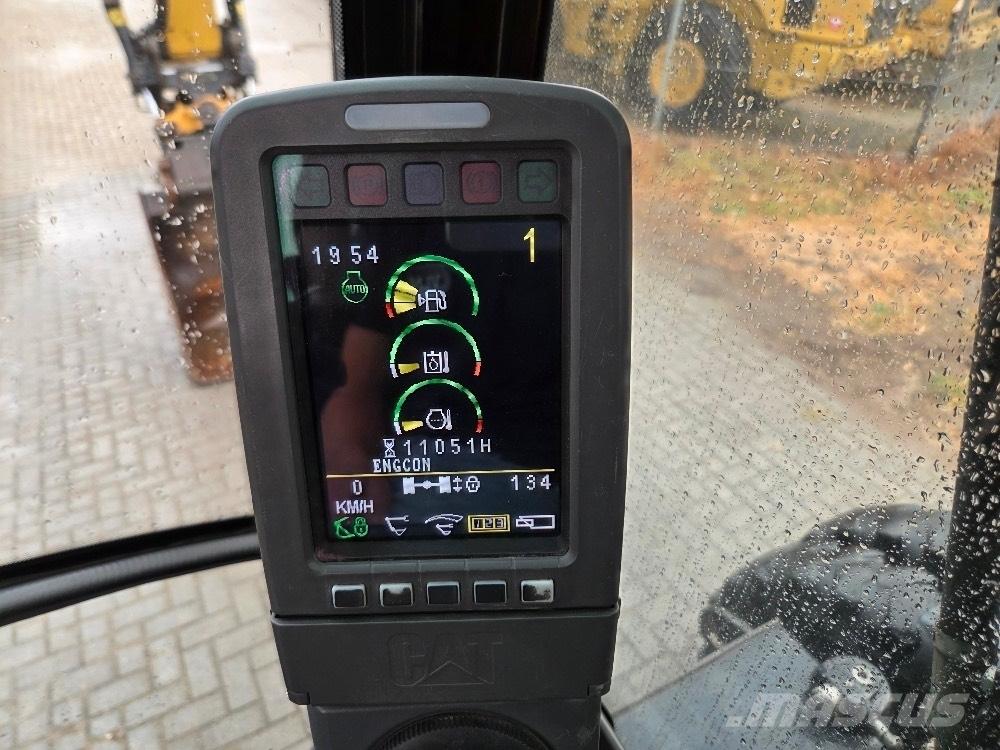 CAT M313D Bageri točkaši