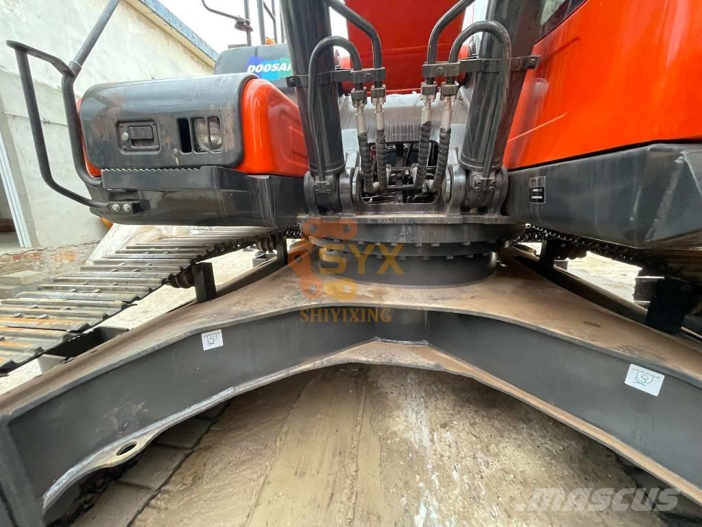 Doosan DX 300LCA Bageri guseničari