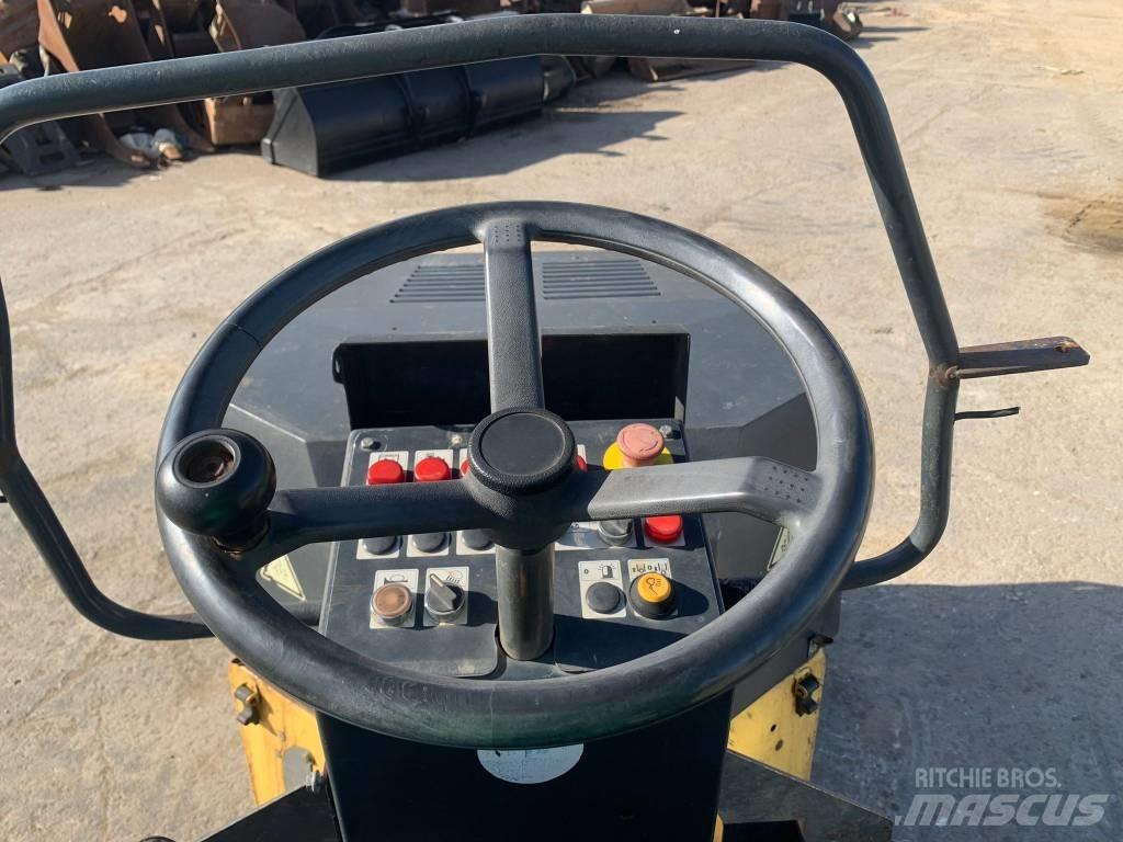 Bomag BW 120 AD-3 Valjci sa duplim bubnjem