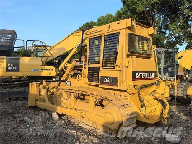 CAT D 6 D Buldožeri guseničari