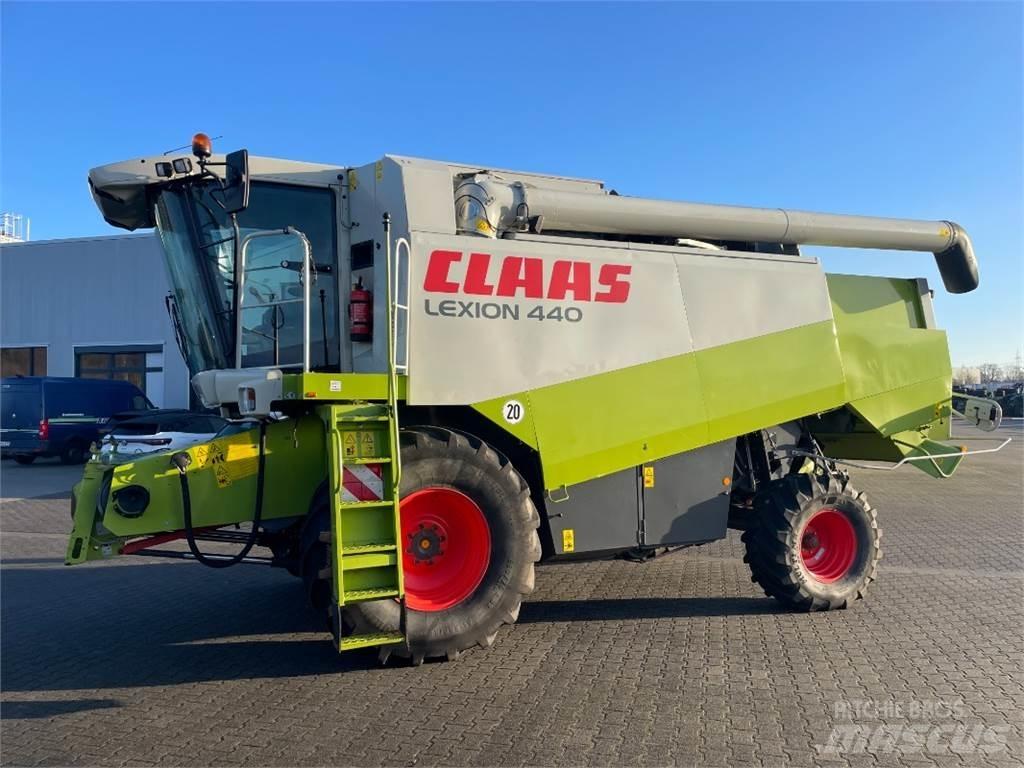 CLAAS Lexion 440 Kombajni