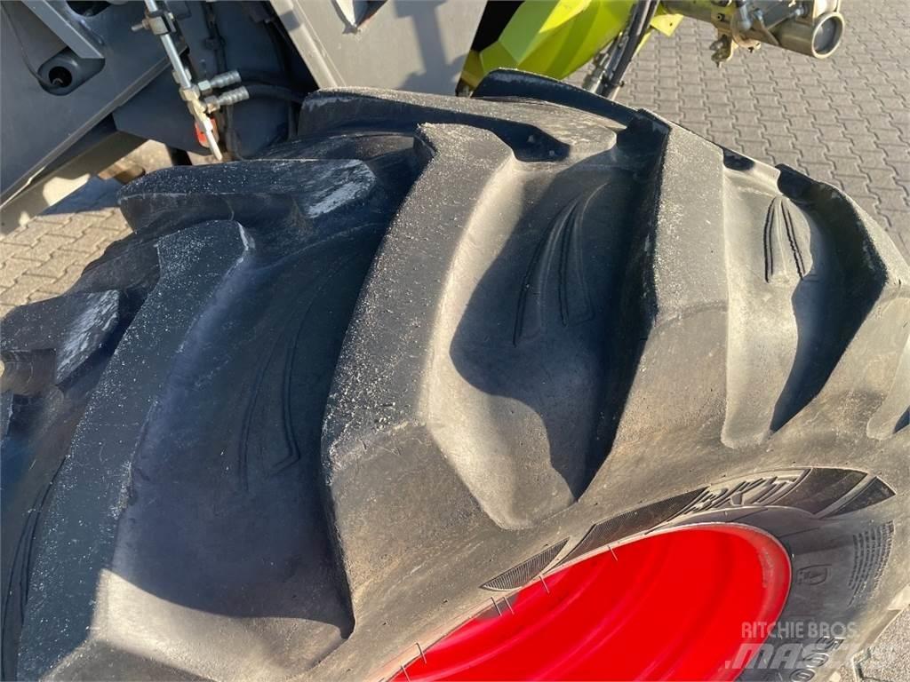 CLAAS Lexion 440 Kombajni