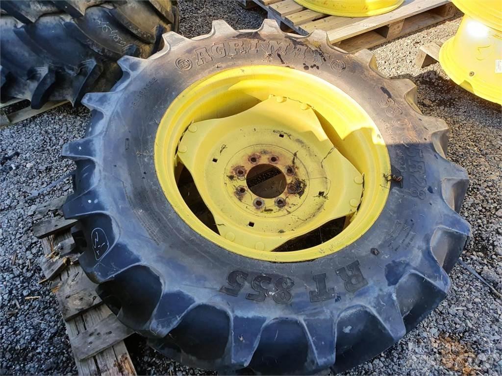 BKT 380/85R28 x2 Gume, točkovi i felne