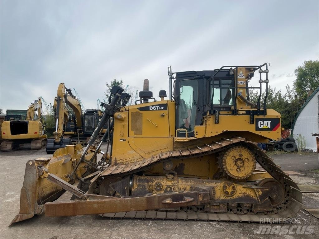 CAT D 6 T LGP Buldožeri guseničari