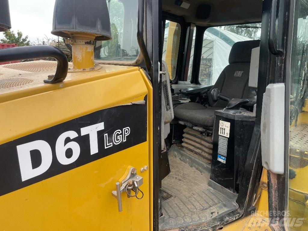 CAT D 6 T LGP Buldožeri guseničari