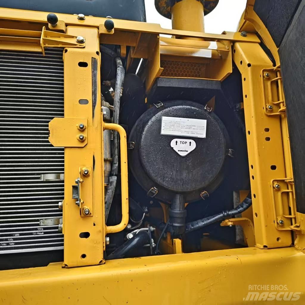 Komatsu PC400-8 Bageri guseničari