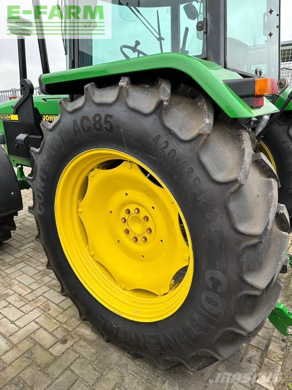 John Deere 2850 Traktori