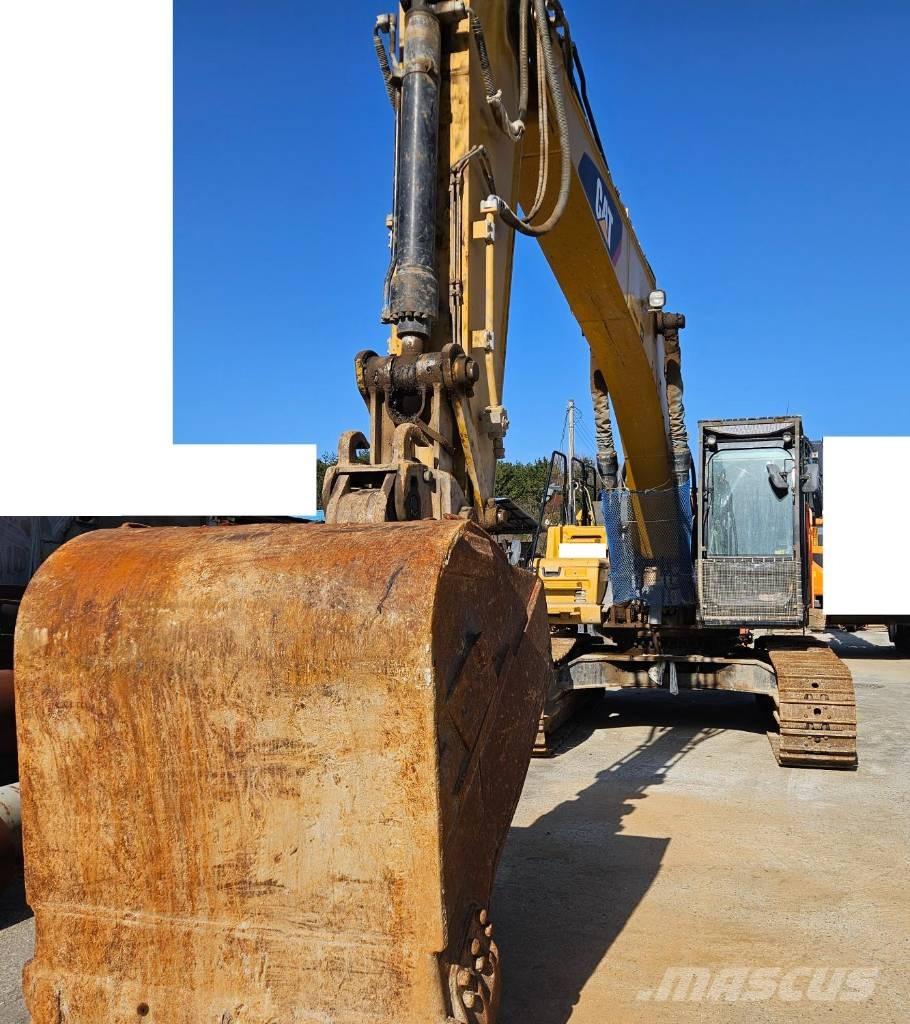 CAT 330FL Bageri guseničari