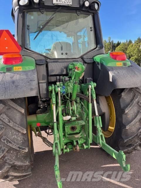 John Deere 6120 M Traktori
