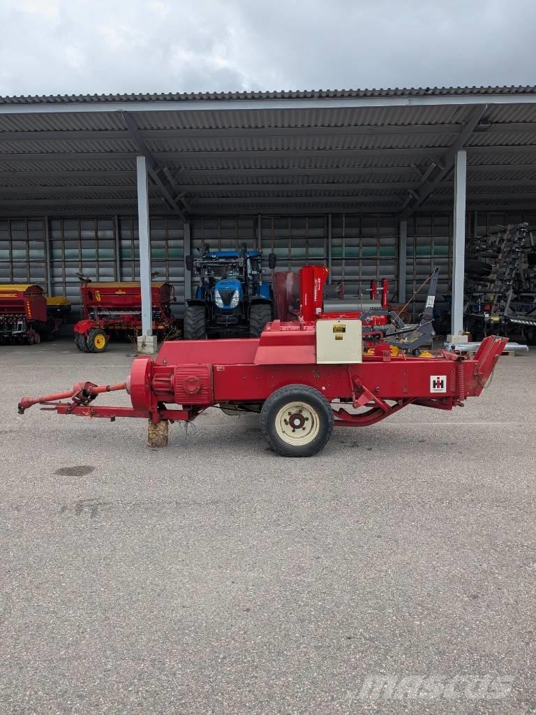 International 430 T Prese/balirke za četvrtaste bale