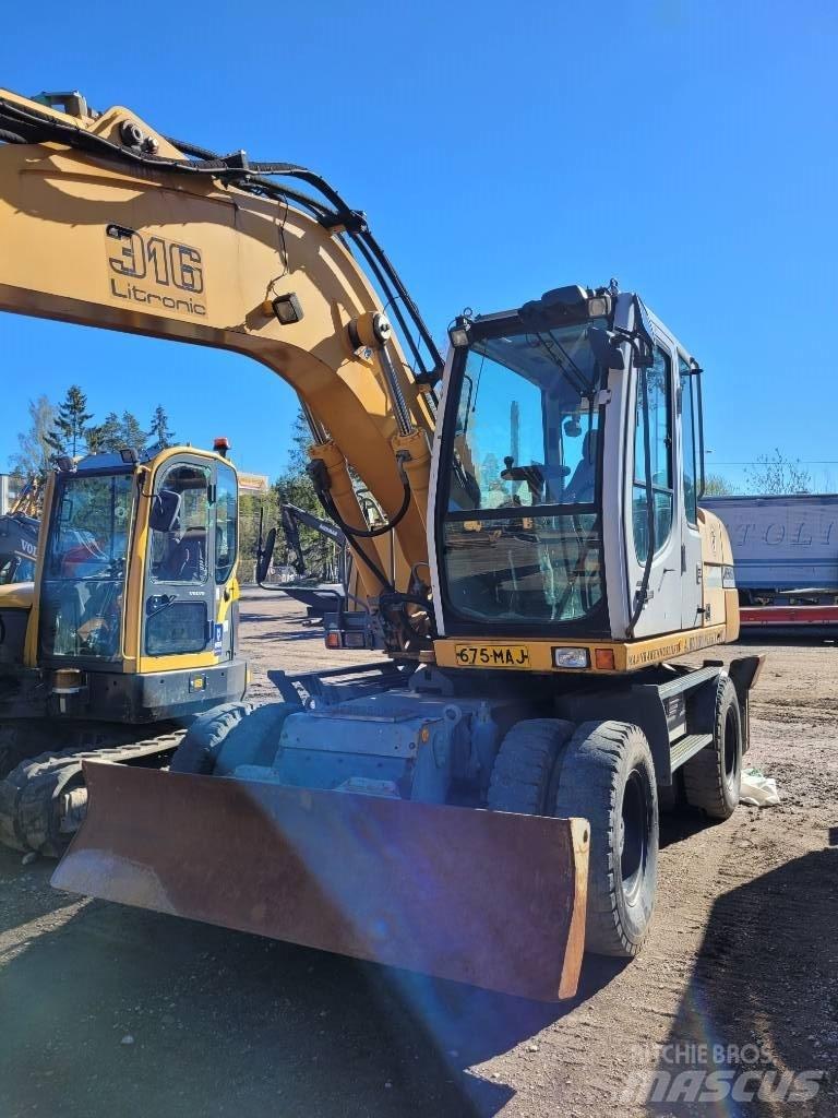 Liebherr 316 Bageri točkaši