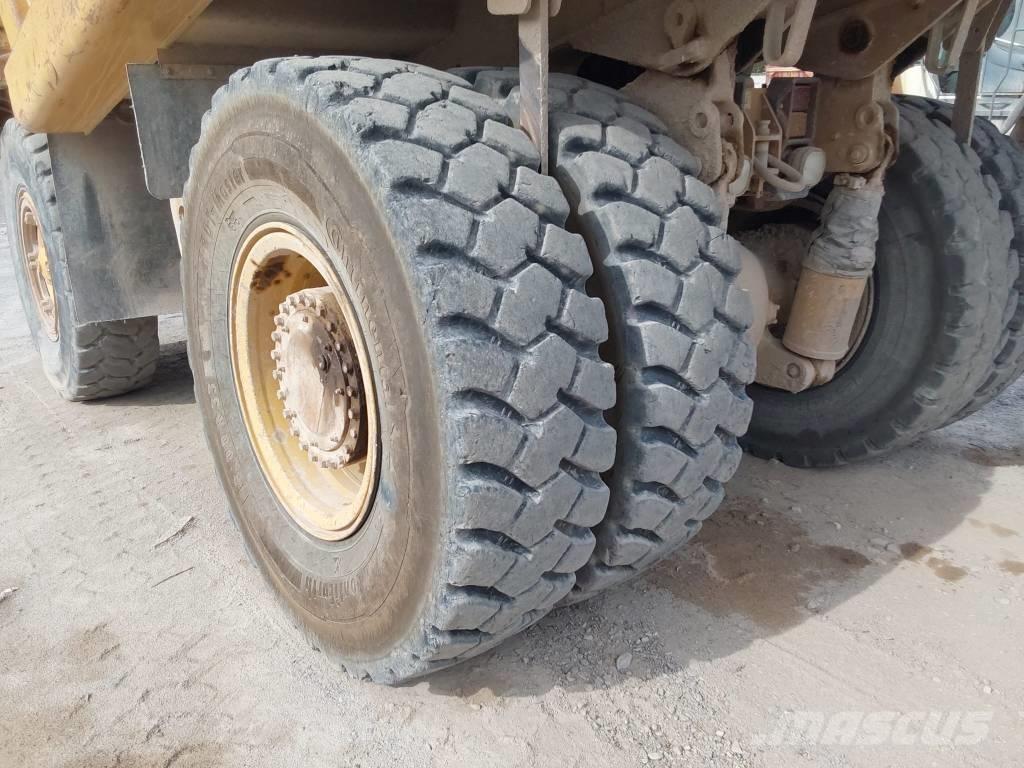 CAT 771 D Kruti damperi