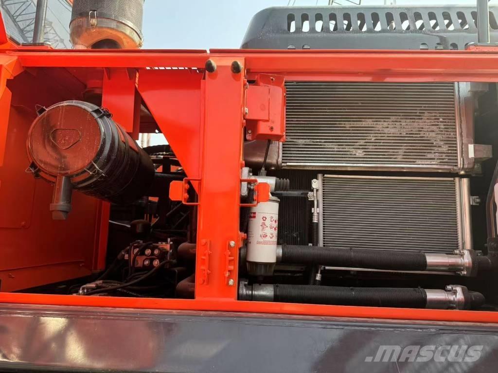 Doosan DX300 Bageri guseničari
