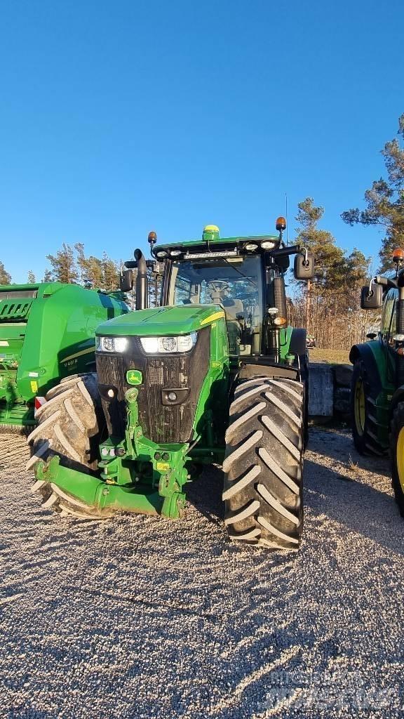 John Deere 7250R Traktori