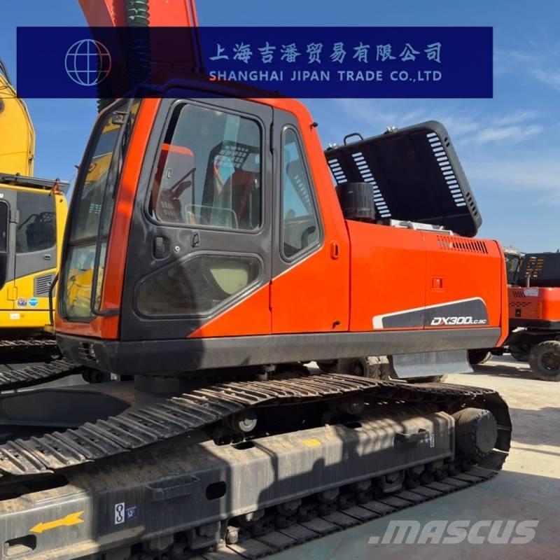Doosan DX 300 Bageri guseničari