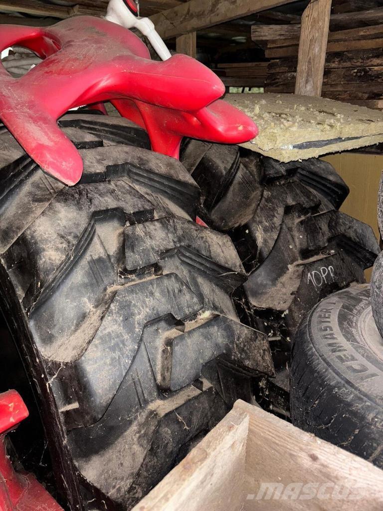 Fermec 860 Rovokopači