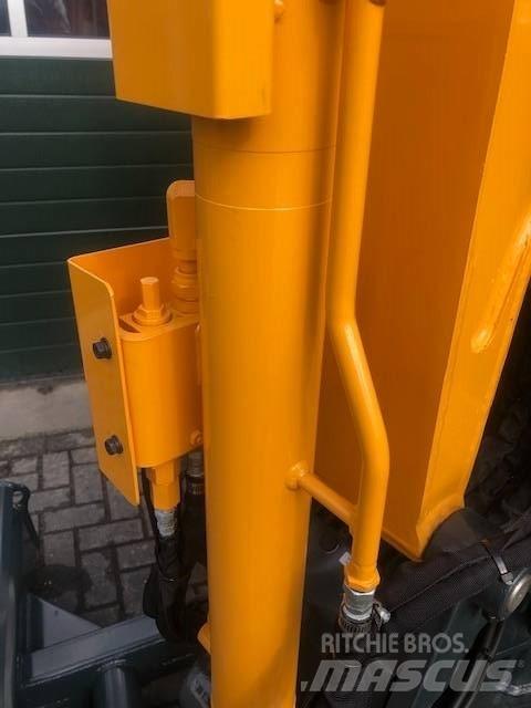 Hyundai R25Z-9AK Mini bageri < 7t