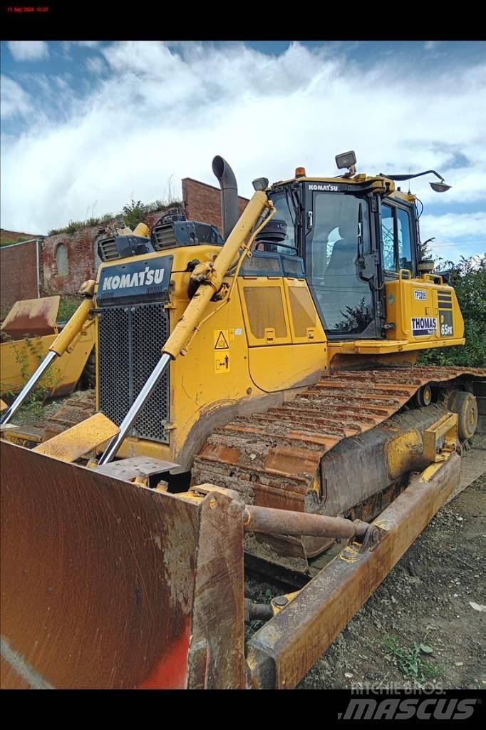 Komatsu D 65 PX-18 Buldožeri guseničari