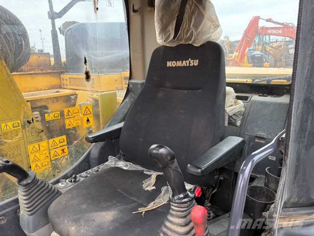 Komatsu PC138US-11 Bageri guseničari