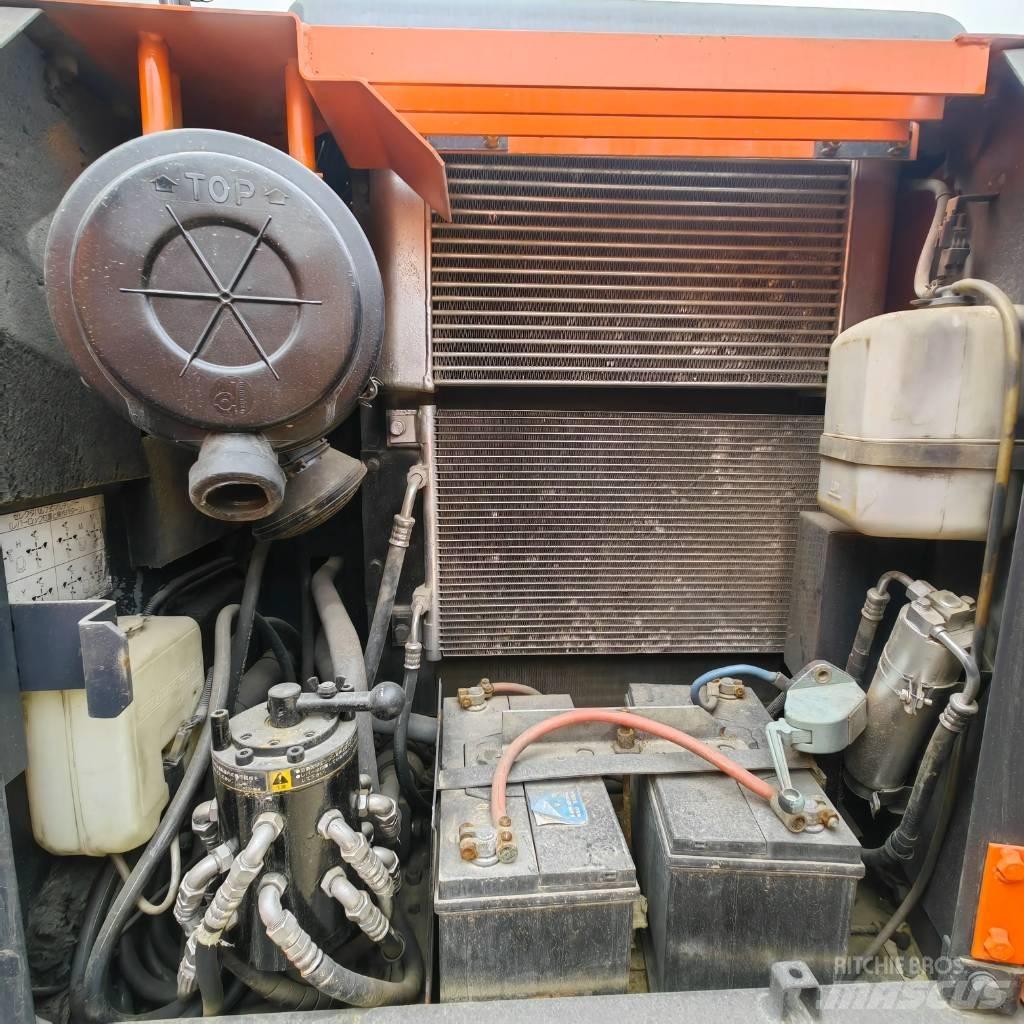 Hitachi ZX 120 Bageri guseničari