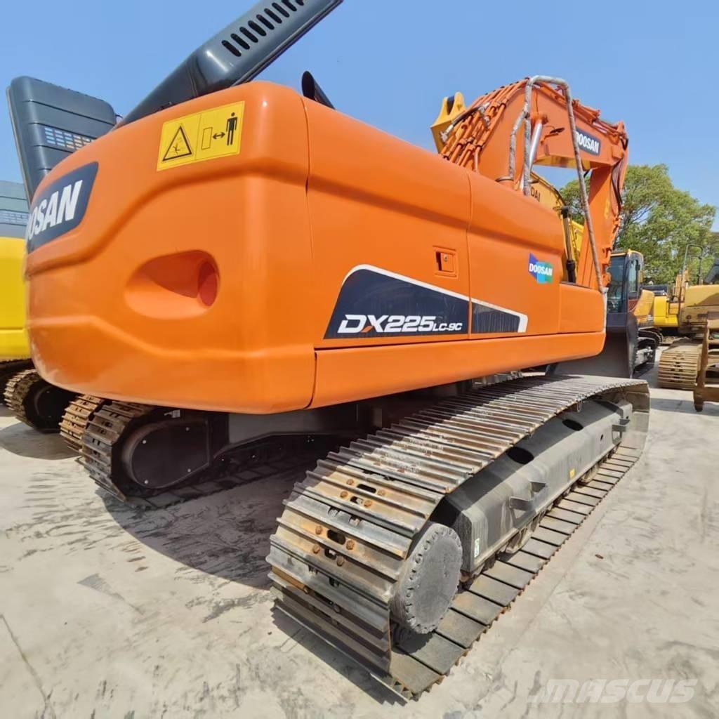 Doosan DX 225 LC Bageri guseničari