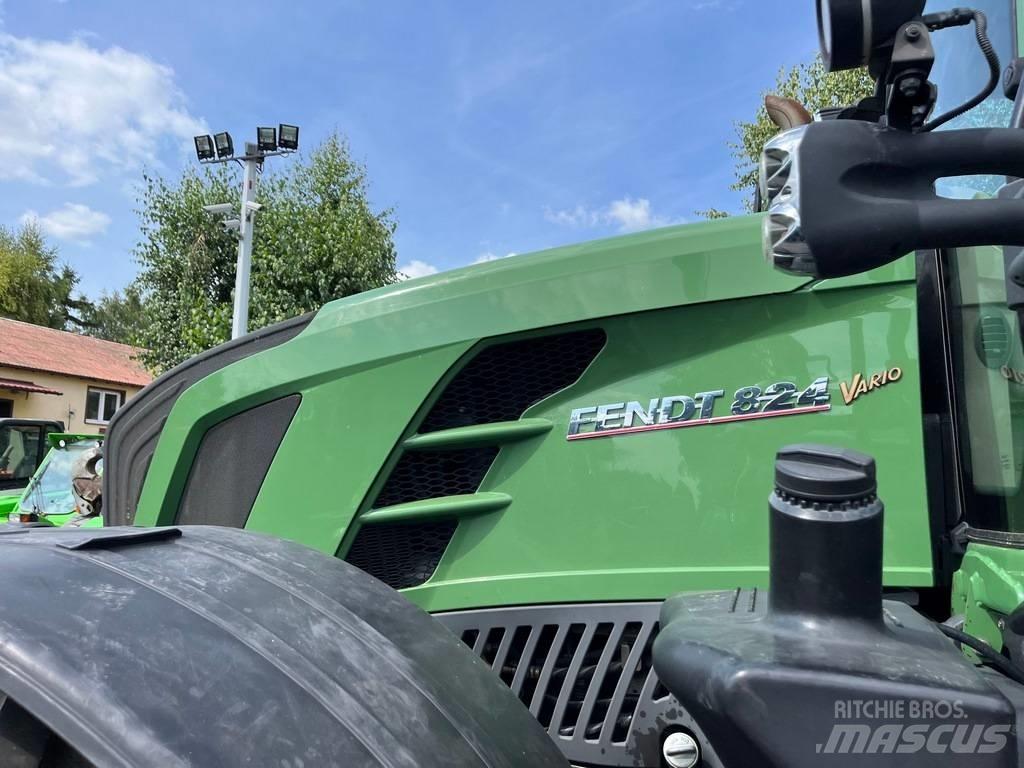 Fendt 824 VARIO Traktori