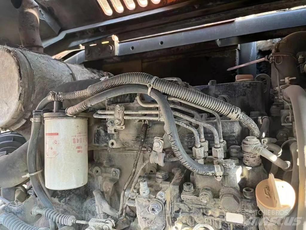 Doosan DX60W Bageri točkaši