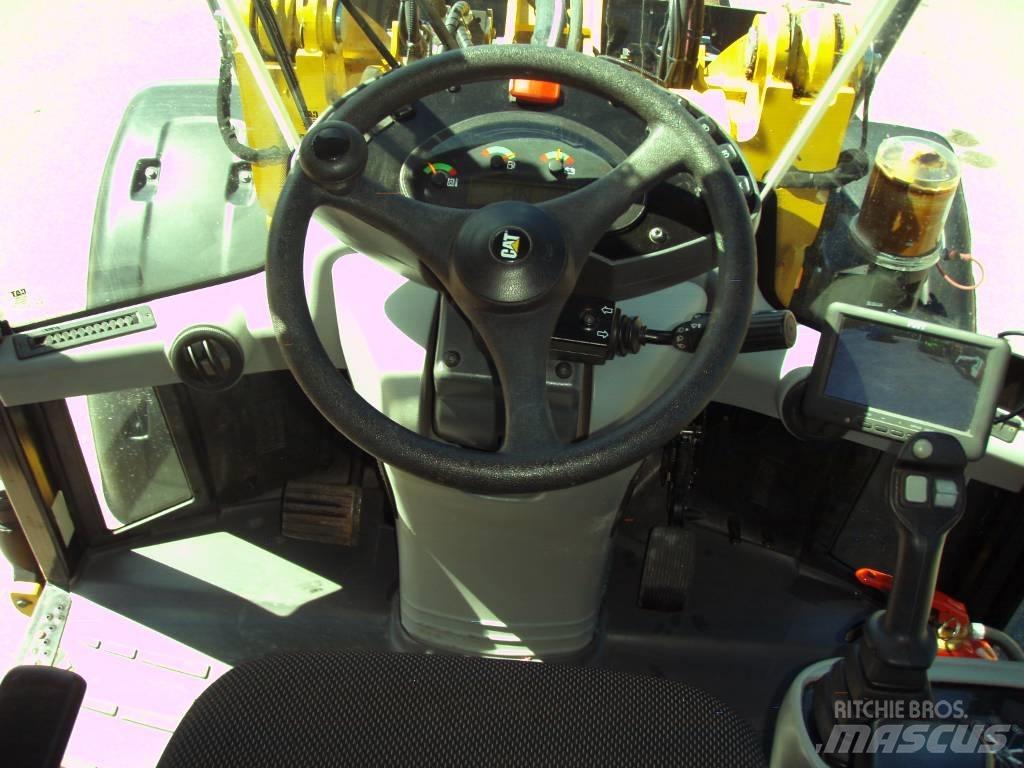 CAT 906 M Utovarivači na točkove