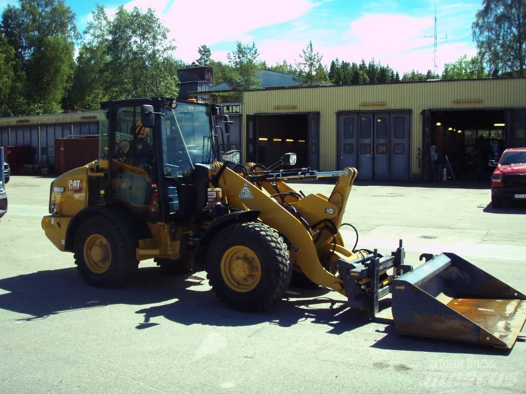 CAT 906 M Utovarivači na točkove