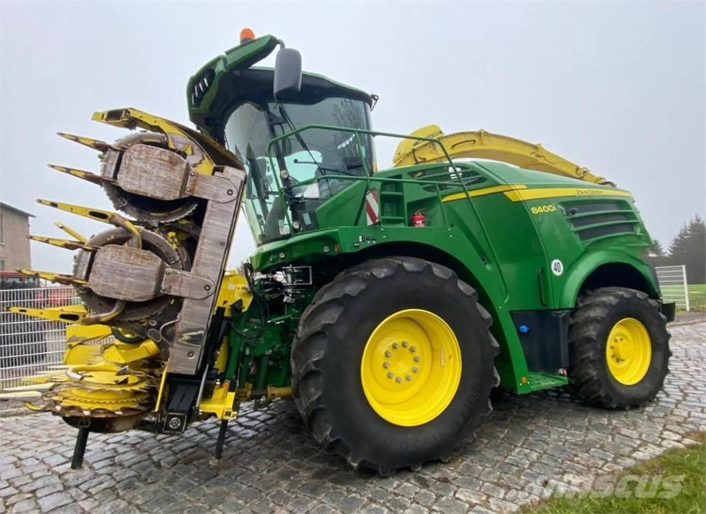 John Deere 8400i Mašine za stočnu hranu sa sopstvenim pogonom