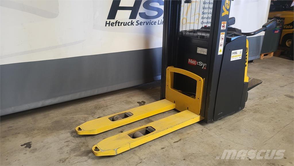 Yale MS12X Samopogonski ručni viljuškari