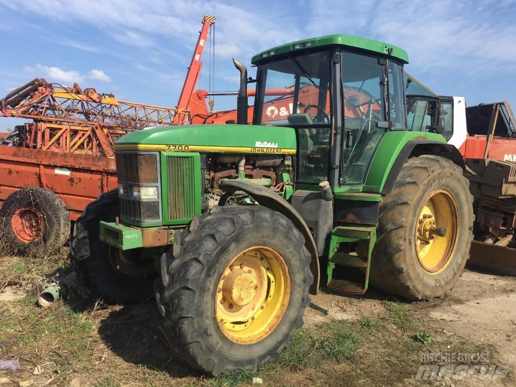 John Deere 7700 Traktori