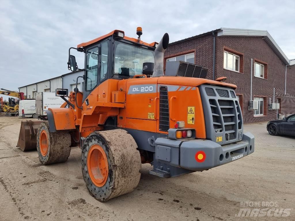 Doosan DL 200-3 Utovarivači na točkove