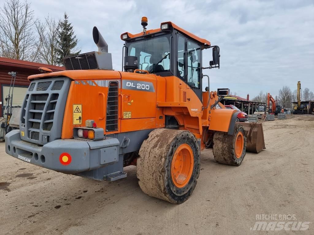 Doosan DL 200-3 Utovarivači na točkove