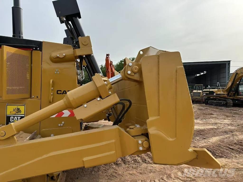 CAT D8R Buldožeri guseničari