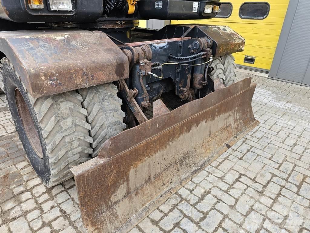 Hyundai R140W-7A Bageri točkaši