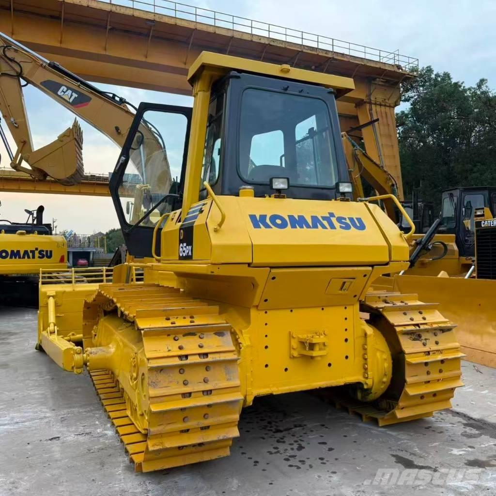 Komatsu D65PX-12E Buldožeri guseničari
