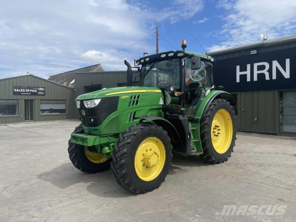 John Deere 6135R Traktori