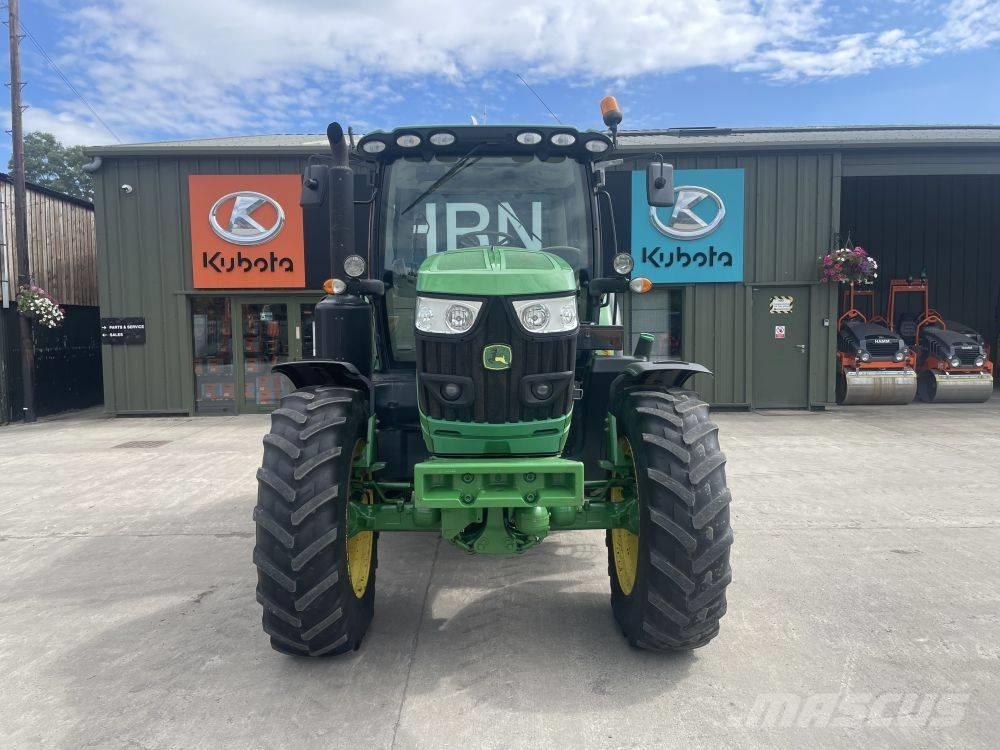 John Deere 6135R Traktori