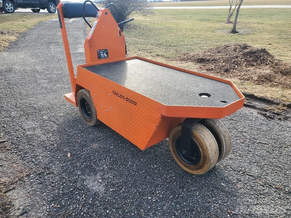 Taylor-Dunn SC100 Tegljači