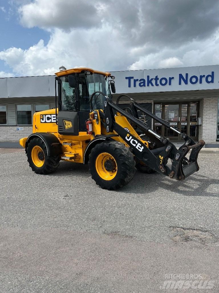 JCB 411 HT 6400 Tim Utovarivači na točkove