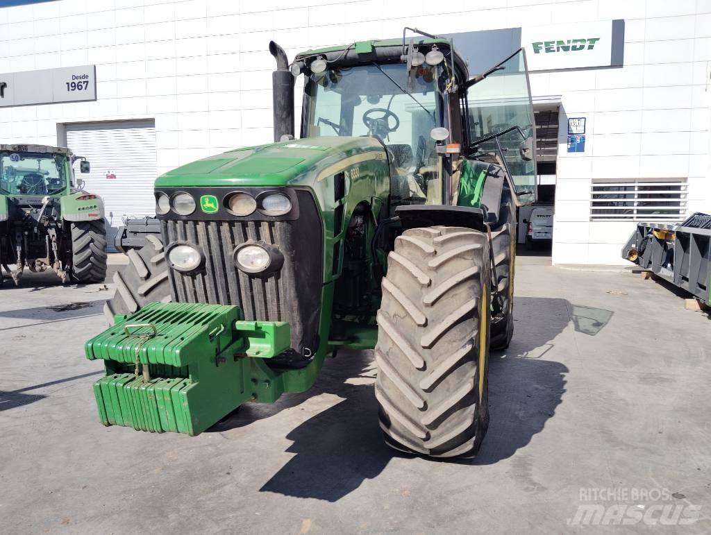 John Deere 8330 Traktori