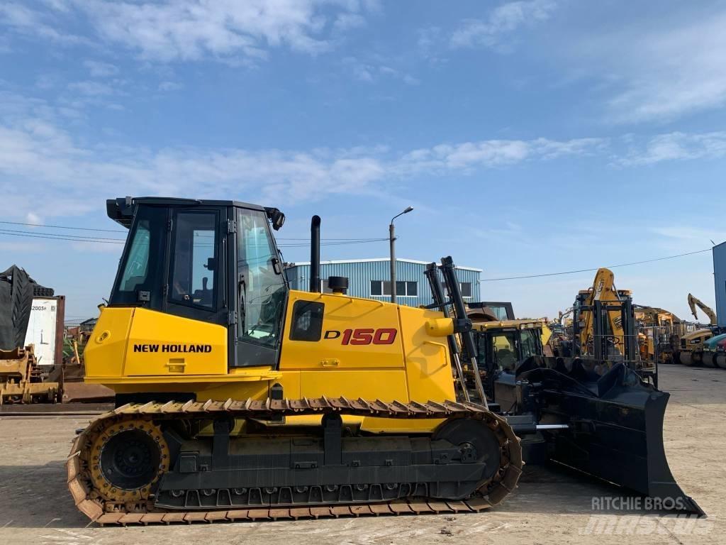 New Holland D 150 Buldožeri guseničari