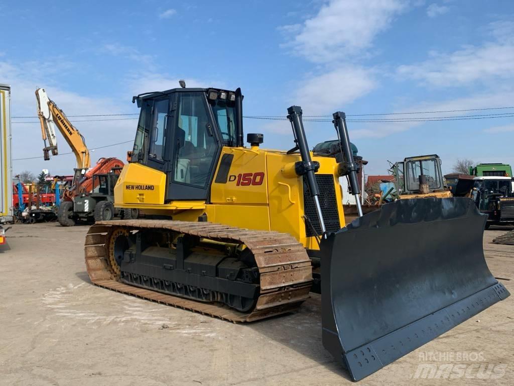 New Holland D 150 Buldožeri guseničari
