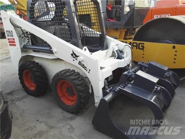 Bobcat S 250 Skid steer mini utovarivači