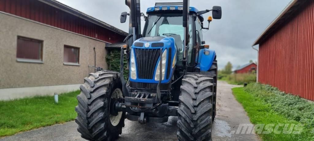 New Holland T 8040 Traktori