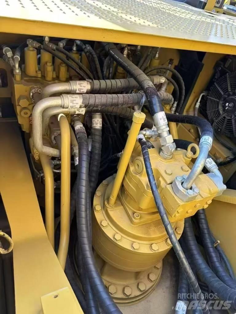 CAT 330 D2 L Bageri guseničari