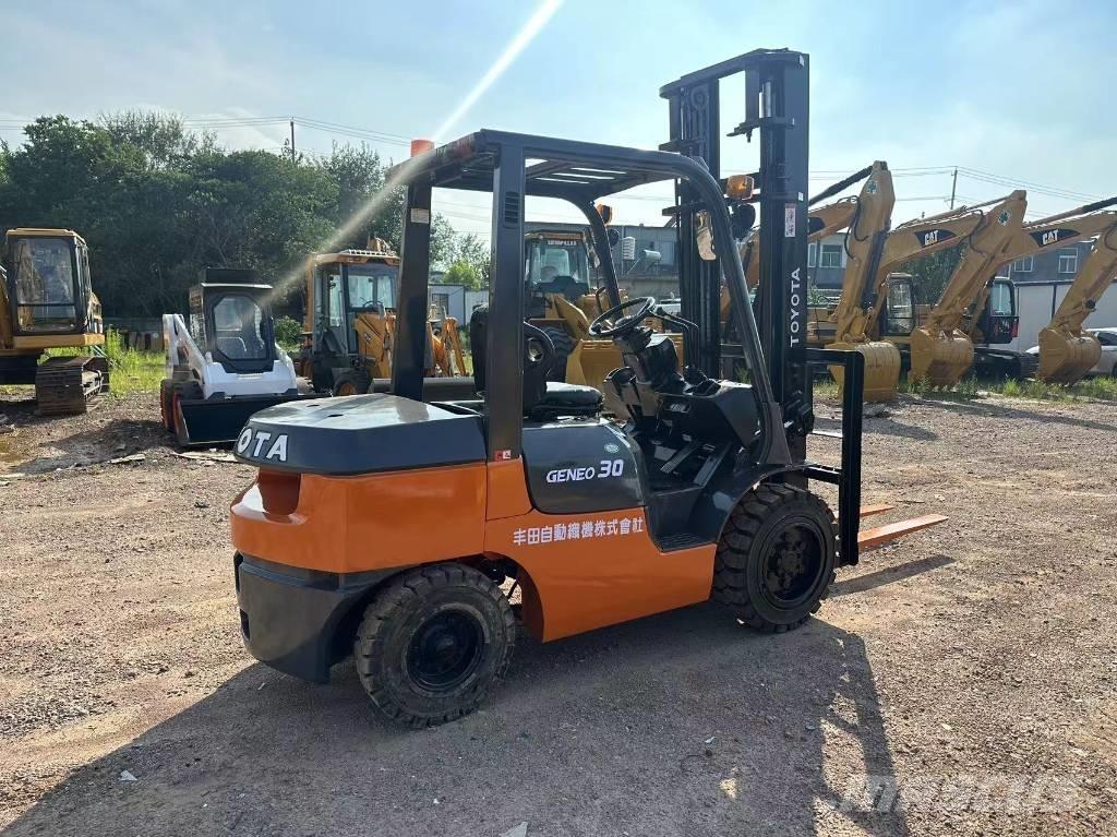 Toyota 30 forklift Dizelski viljuškari