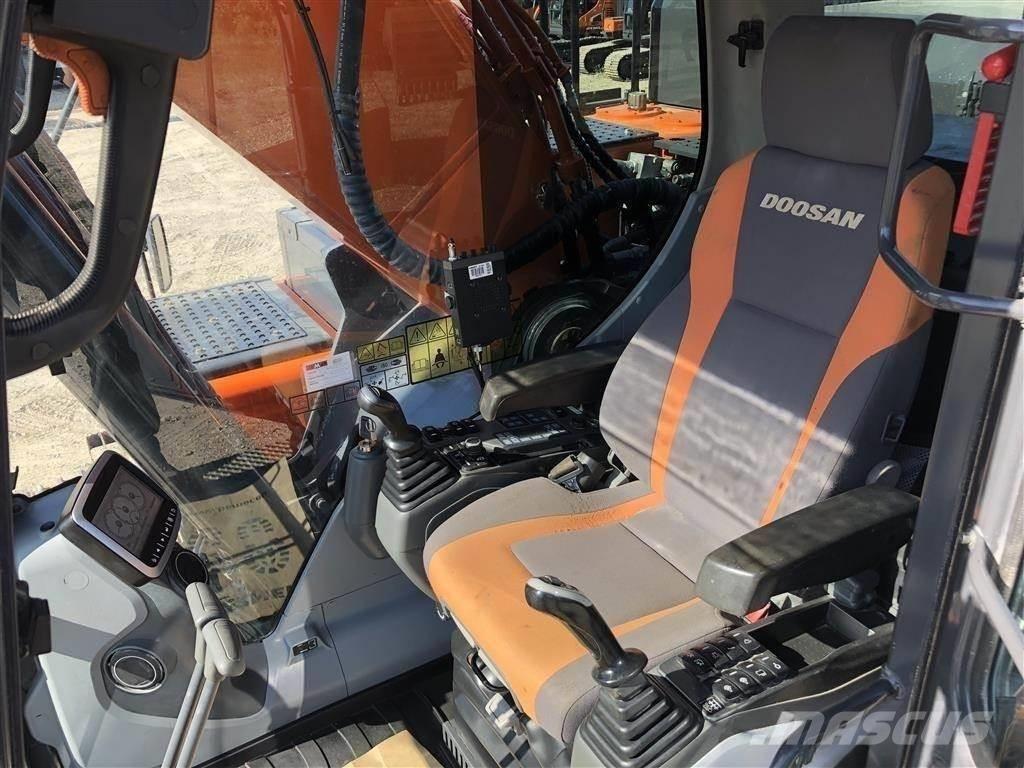 Doosan dx300 Bageri guseničari