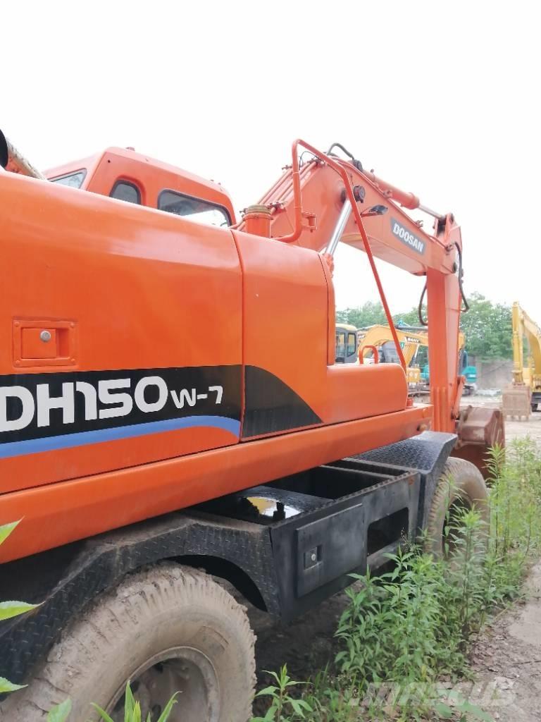 Doosan DH 150 W-7 Bageri guseničari